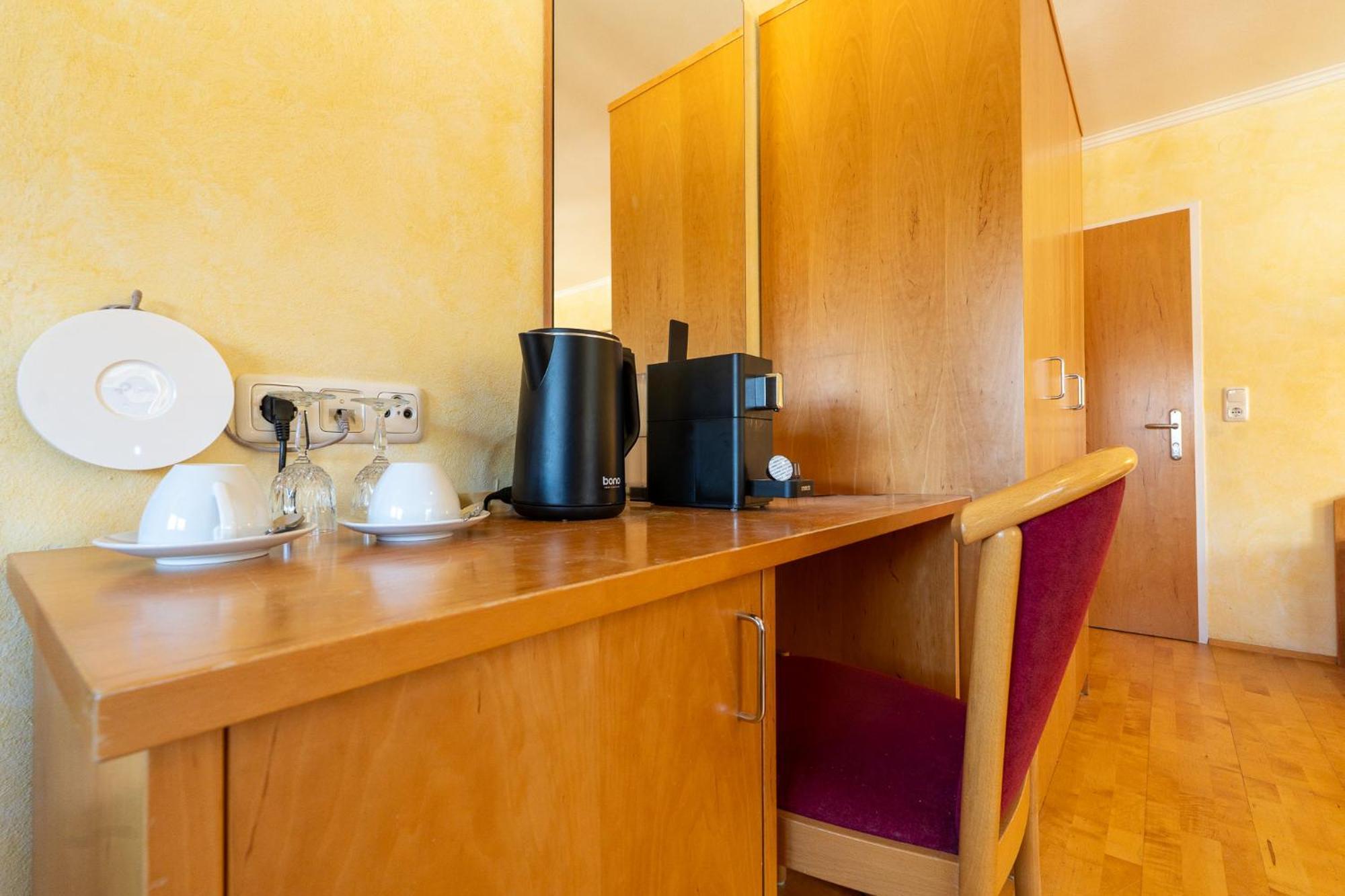 Whats-App Self-Check-In - Villa Maria Theresia Bad Goisern Rum bild