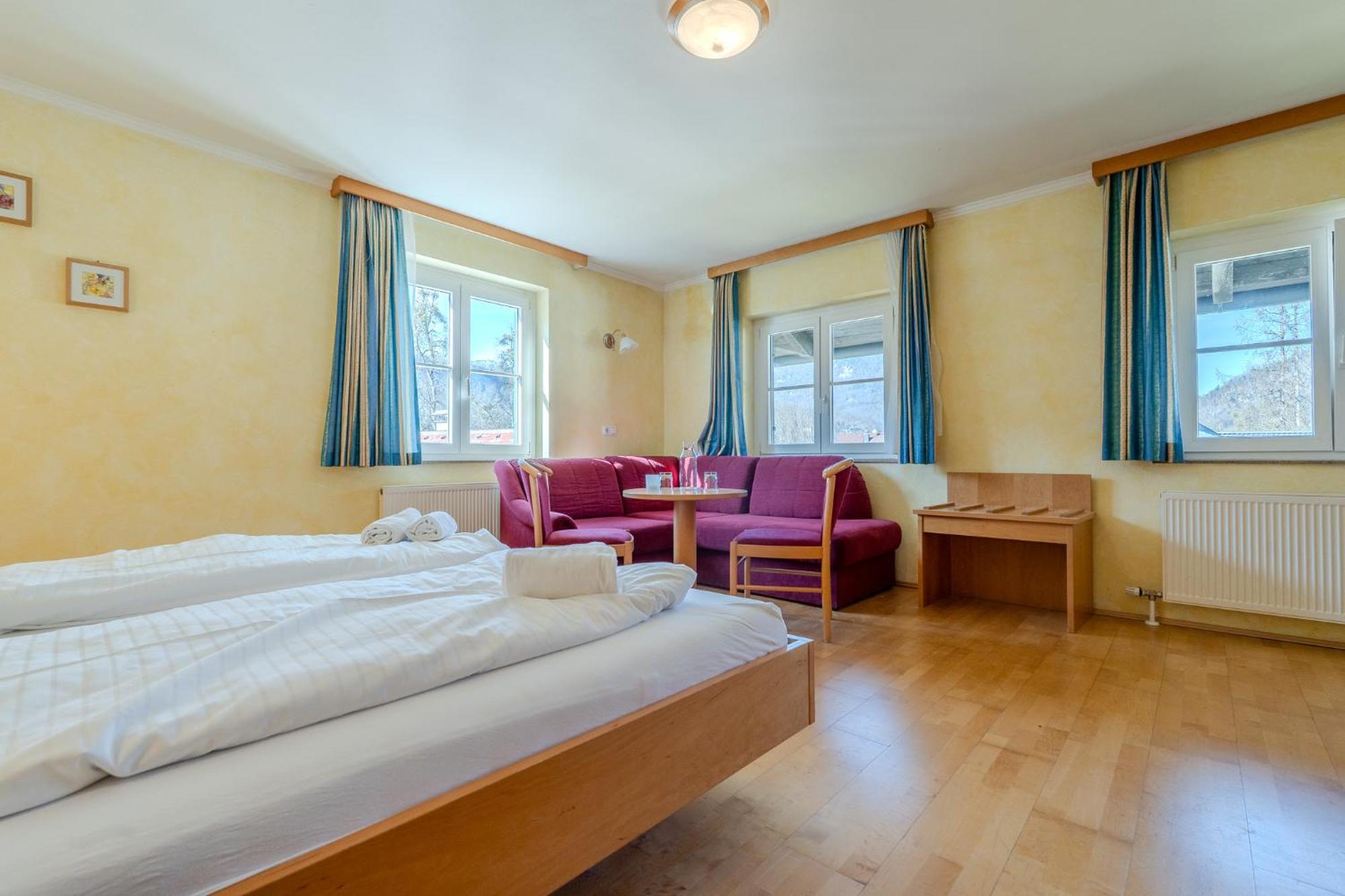Whats-App Self-Check-In - Villa Maria Theresia Bad Goisern Rum bild