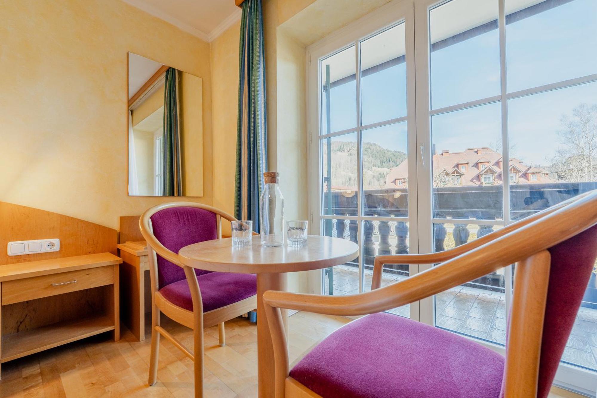 Whats-App Self-Check-In - Villa Maria Theresia Bad Goisern Rum bild